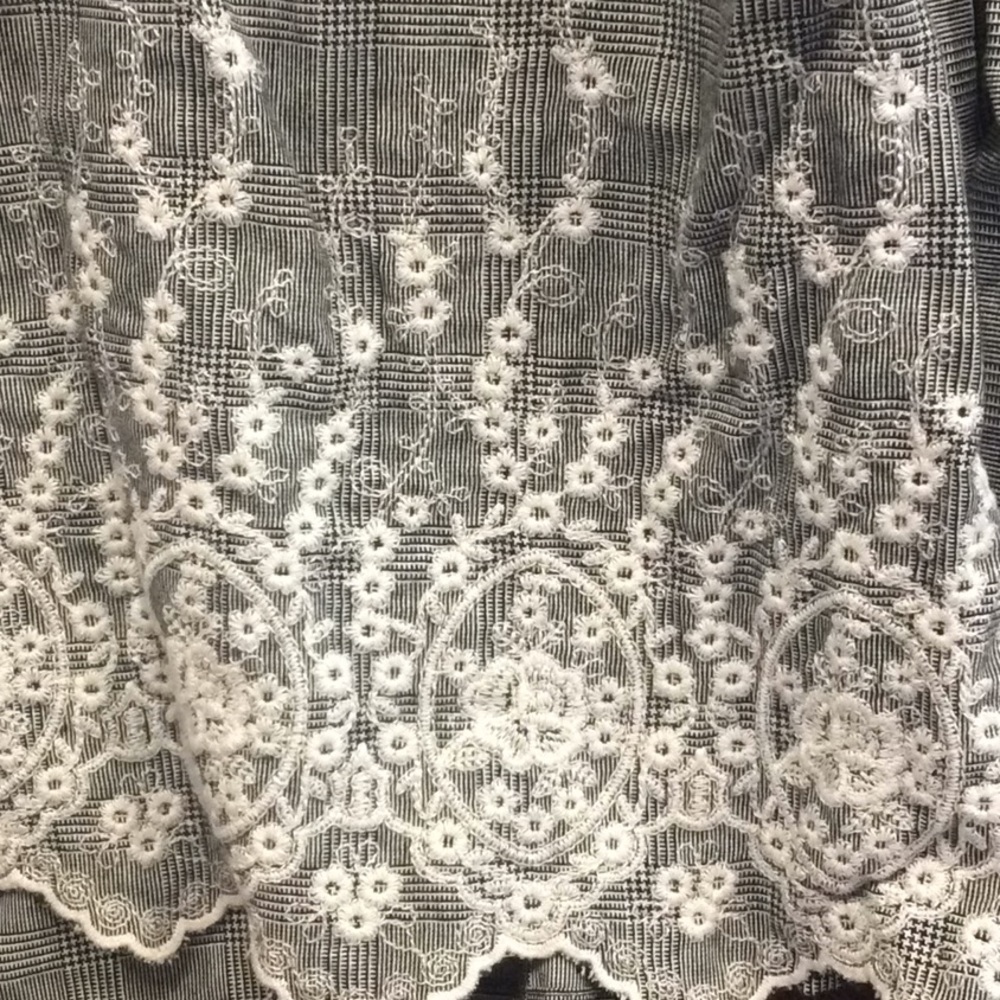 Zara Basic Collection Embroidered Top S - image 4